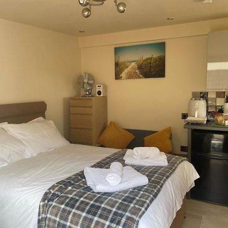 Auntie Bett'S - Cosy Double Ensuite Room With Mini Kitchen Kingsbridge  Esterno foto